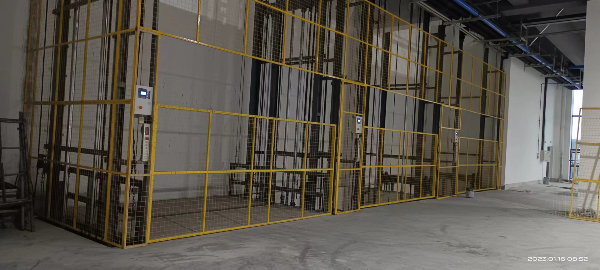 導軌式升降平臺 導軌式升降平臺